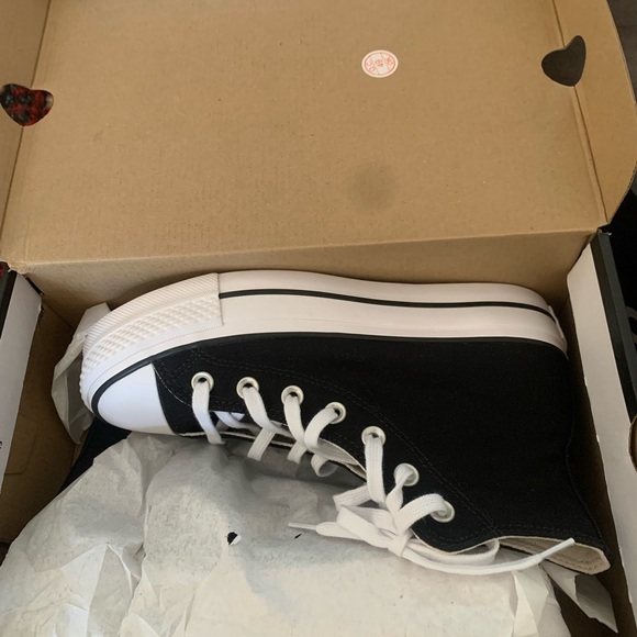 NWB, chuck taylor all stars lift high black and white - Picture 6 of 7